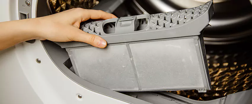 Signs Of A Clogged Dryer Lint Trap in Galesburg, Illinois